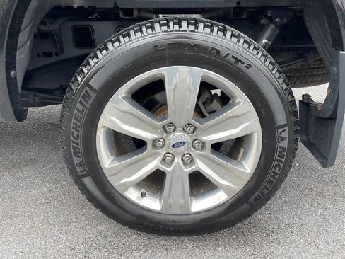 Used 2015 Ford F150 Platinum w/ Equipment Group 701A Luxury image 17