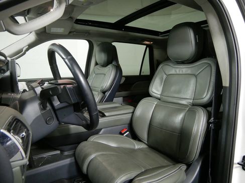 Used 2024 Lincoln Navigator L Black Label image 12