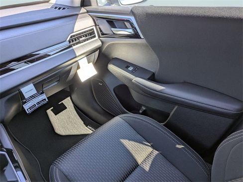 New 2025 Mitsubishi Outlander ES image 16