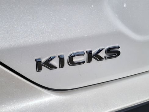 Certified 2023 Nissan Kicks SV FWD image 12