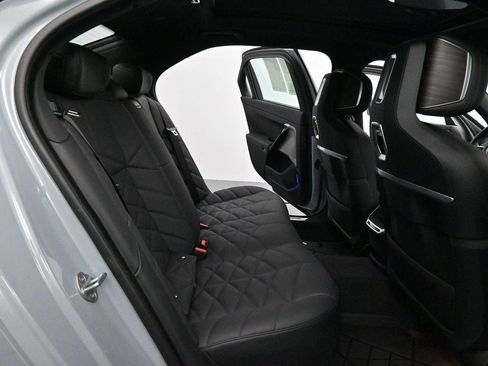 Used 2024 BMW 740i xDrive w/ Premium Package AWD/4WD image 37