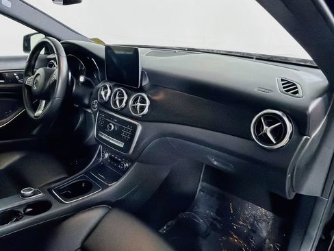 Used 2018 Mercedes-Benz GLA 250 image 25