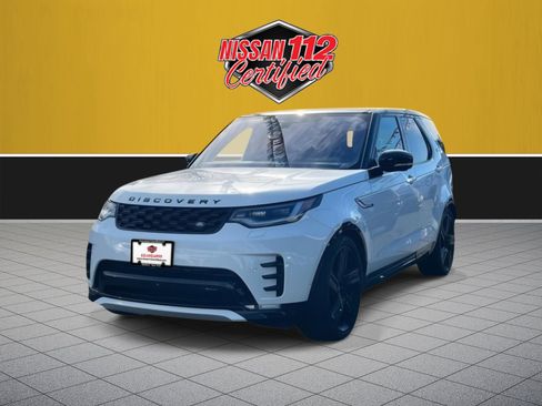 Used 2023 Land Rover Discovery HSE R-Dynamic AWD/4WD image 3