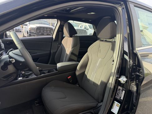 New 2026 Hyundai Elantra SEL Sport Premium image 25