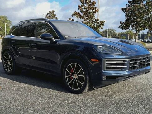 Used 2024 Porsche Cayenne S image 2