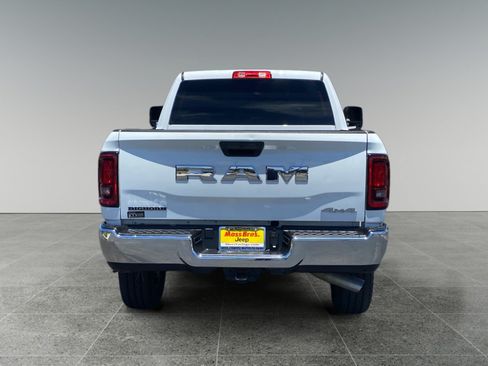Used 2025 RAM 2500 Big Horn AWD/4WD image 4