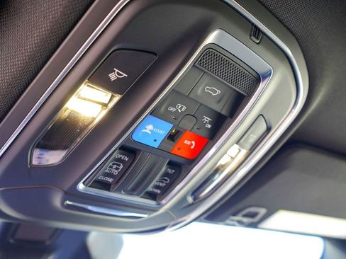 New 2026 Jeep Grand Cherokee Altitude RWD image 19