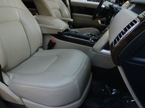 Used 2018 Land Rover Range Rover Supercharged image 25