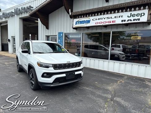 New 2025 Jeep Compass Latitude w/ Altitude Special Edition image 1