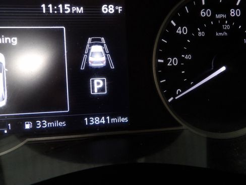 Used 2024 Nissan Versa SV w/ Trunk Package FWD image 18