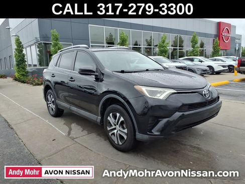 Used 2016 Toyota RAV4 LE FWD image 2
