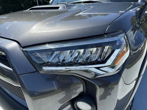 Used 2016 Toyota 4Runner Trail Premium AWD/4WD image 6