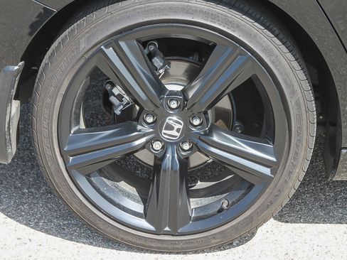 Used 2024 Honda Accord Sport image 11