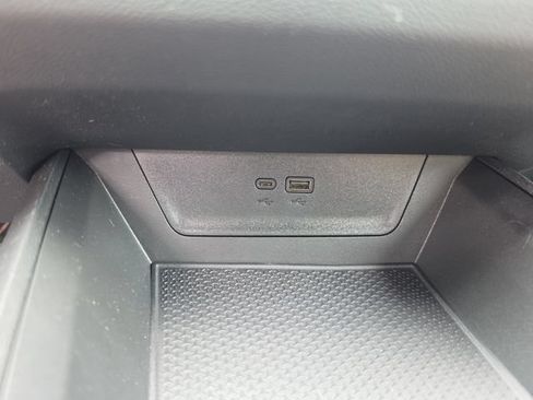 Used 2025 Chevrolet Equinox ACTIV w/ Safety and Technology Package FWD image 28