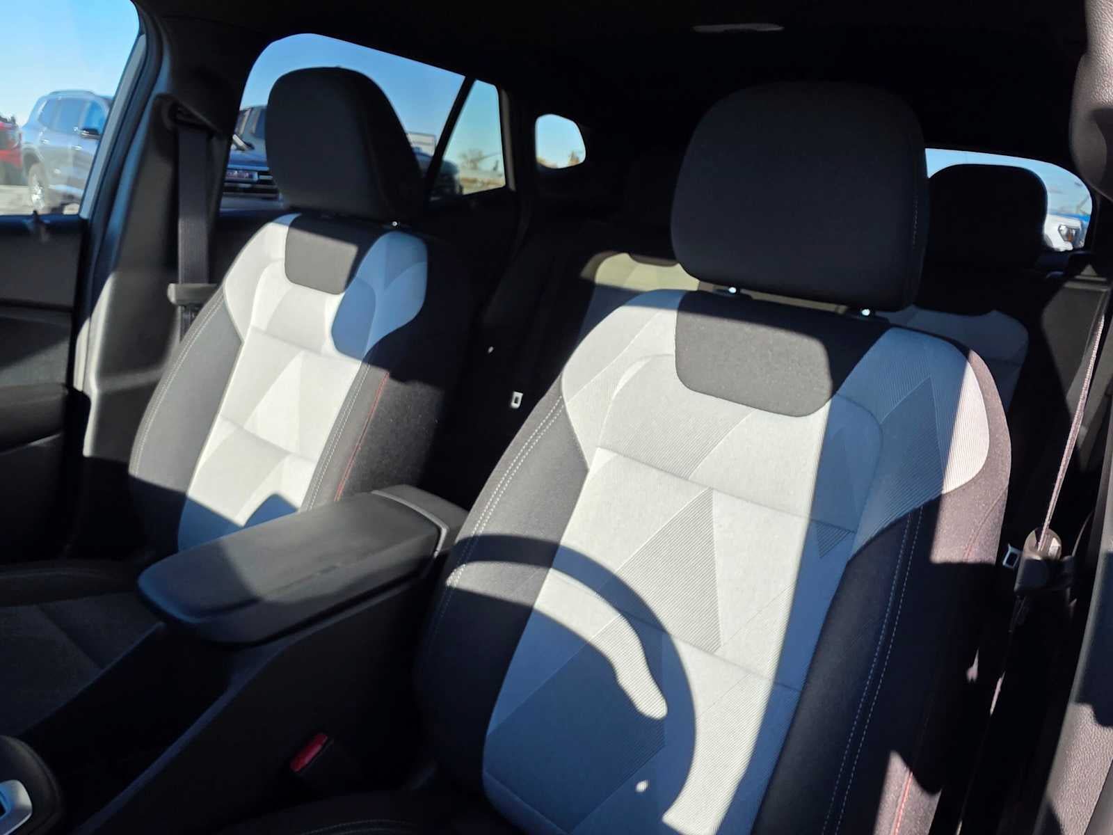 Certified 2026 Chevrolet Trax RS w/ Sunroof Package FWD image 21