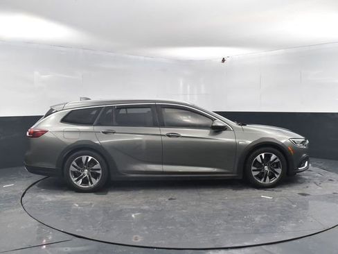Used 2018 Buick Regal Essence w/ Driver Confidence Package #1 image 11