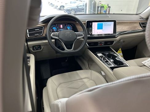 New 2026 Volkswagen Atlas SE FWD image 25
