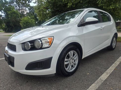 Used 2015 Chevrolet Sonic LT FWD image 2