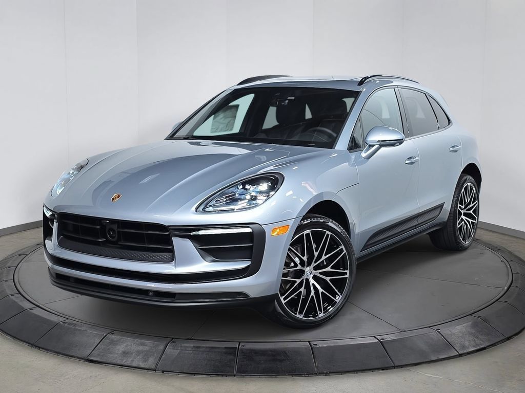 Certified 2026 Porsche Macan AWD/4WD image 1