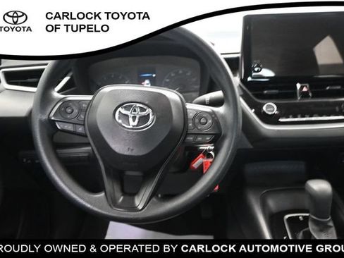Used 2025 Toyota Corolla LE FWD image 28