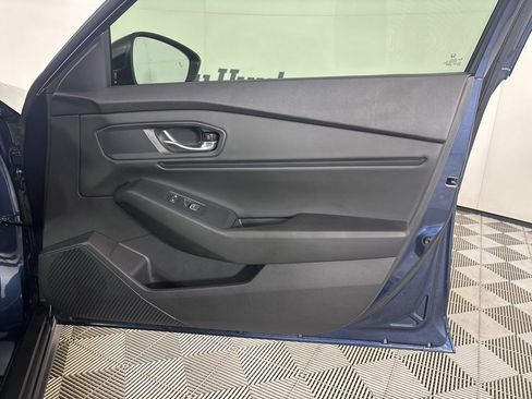 Used 2025 Honda Accord SE image 29