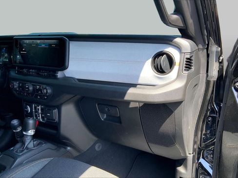 Used 2025 Jeep Wrangler Unlimited Sport S 4xe AWD/4WD image 17