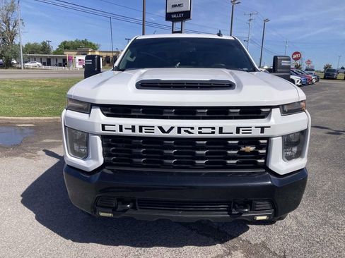 Used 2023 Chevrolet Silverado 2500 Custom w/ Custom Value Package AWD/4WD image 9
