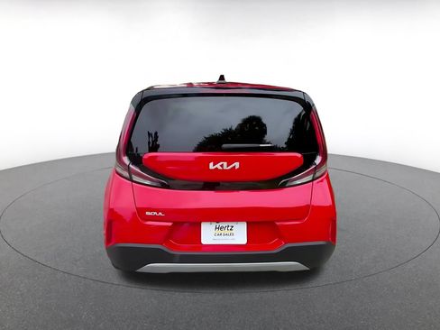 Used 2025 Kia Soul LX w/ LX Technology Package FWD image 12
