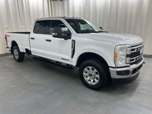 Used 2023 Ford F350 XLT w/ 360-Degree Camera Package AWD/4WD image 1
