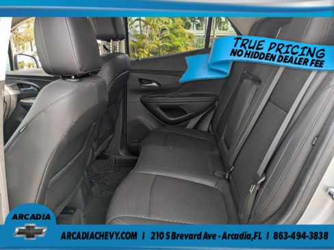 Used 2021 Buick Encore Preferred w/ Safety Package II FWD image 13