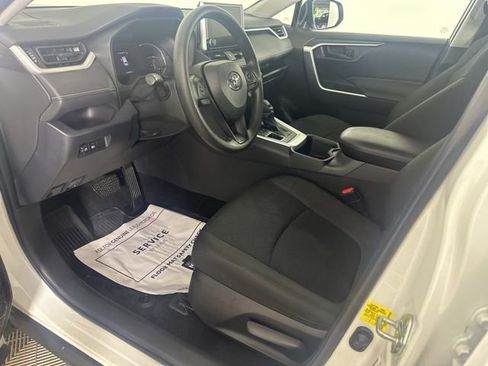Used 2023 Toyota RAV4 LE AWD/4WD image 17