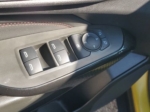 Certified 2024 Chevrolet Trax RS w/ Sunroof Package FWD image 16