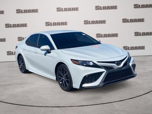 Used 2023 Toyota Camry SE FWD image 7