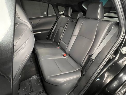 Used 2024 Toyota Venza XLE AWD/4WD image 16