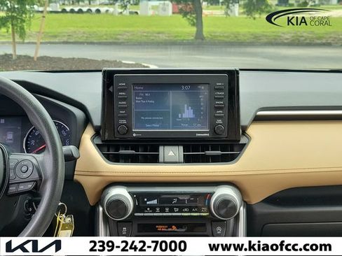 Used 2020 Toyota RAV4 LE w/ All Weather Liner Package AWD/4WD image 18