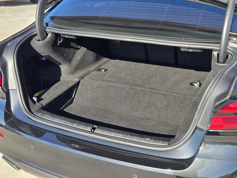 Used 2022 BMW 530e image 28