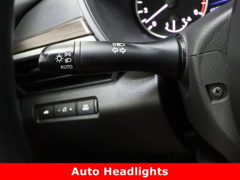 Used 2024 Nissan Altima 2.5 SV image 25