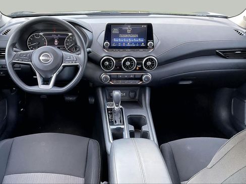 Used 2025 Nissan Sentra SV FWD image 14