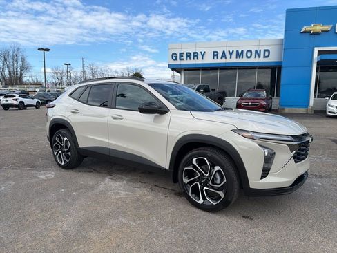 New 2026 Chevrolet Trax RS w/ Sunroof Package FWD image 1