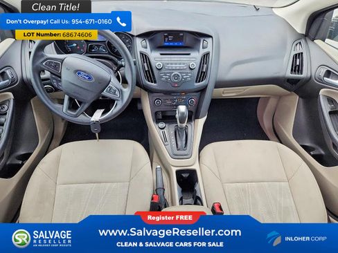 Used 2015 Ford Focus SE FWD image 11