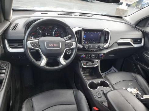 Used 2024 GMC Terrain SLT FWD image 10