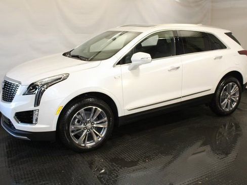 New 2025 Cadillac XT5 Premium Luxury AWD/4WD image 2