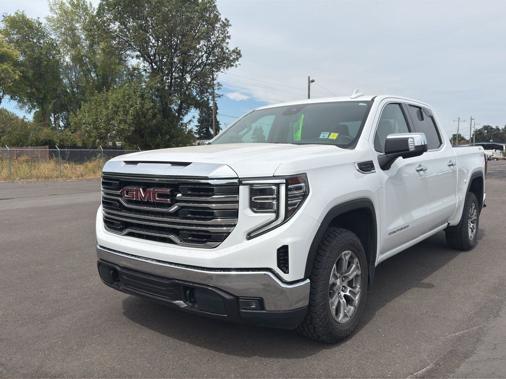 Used 2025 GMC Sierra 1500 SLT AWD/4WD image 4