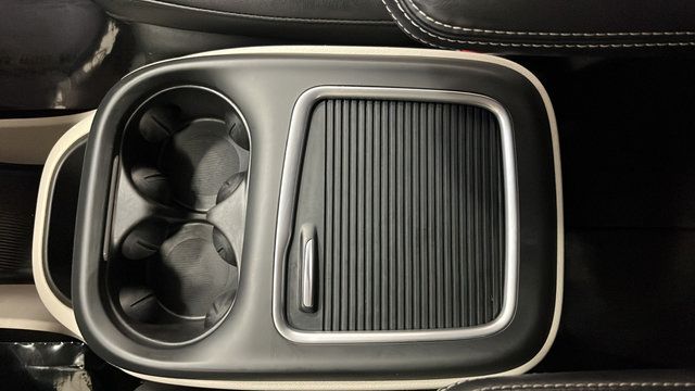 Used 2024 Chrysler Pacifica Touring-L FWD image 19