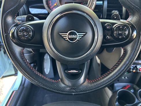 Used 2019 MINI Cooper S image 16