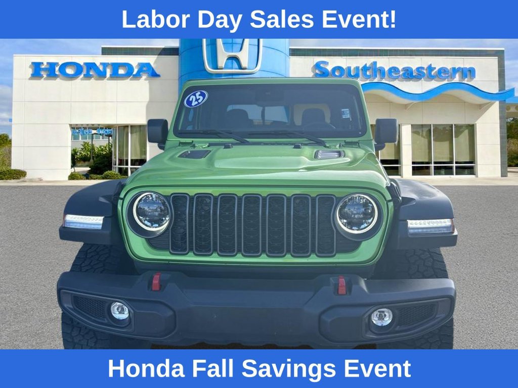 Used 2025 Jeep Gladiator Rubicon w/ Safety Group AWD/4WD image 2