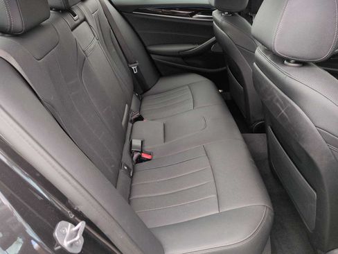 Used 2021 BMW 530e xDrive w/ Premium Package AWD/4WD image 21