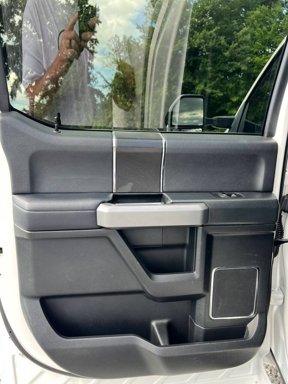 Used 2019 Ford F350 Platinum w/ Platinum Ultimate Package AWD/4WD image 18