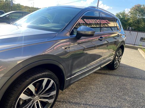 Used 2020 Volkswagen Tiguan SEL Premium R-Line image 37