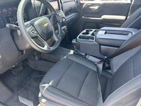 Used 2025 Chevrolet Silverado 1500 Custom RWD image 9